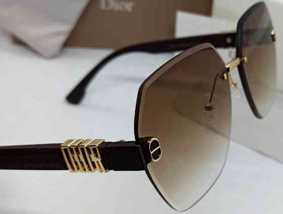 Жіночі брендові окуляри безправні коричневий градієнт із золотим лого Київ