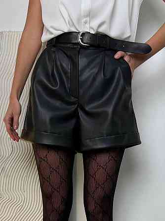 Жіночі базові короткі шорти з екошкіри Одеса