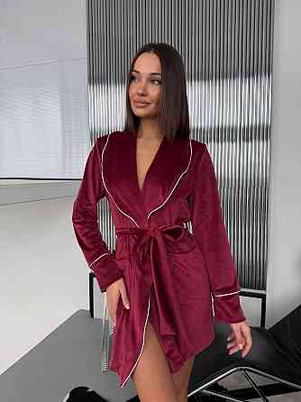 Женский велюровый короткий халат на запах с карманами Бургунди Одесса