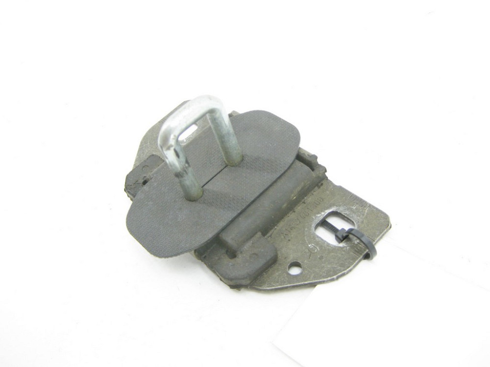 Mercedes-Benz  A1667401800 Вушка замка багажника C-class Estate S205 E-class S213 GL/GLS X166 GLE Coupe C292 AMG GT Coupe X290 Одесса - изображение 3