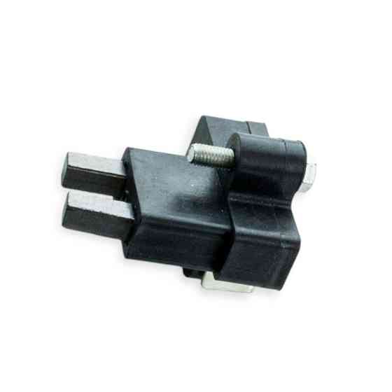 Щетки Москвич 412 (1 выв) генератора Мукачево