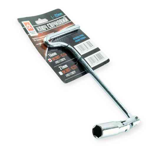 Ключ свечной 16 с карданчиком цельная мет. ручка Мукачево