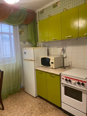 Здам 1 кімнатну квартиру Вул Деміївська Київ