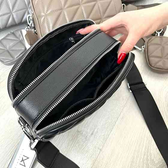 Брендовая женская сумка кросс боди. Женская черная сумка маленькая через плечо. 8862 Киев