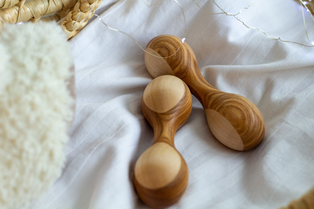 Дерев'яне дитяче брязкальце «гантеля» WooolyWool Київ - фото 3