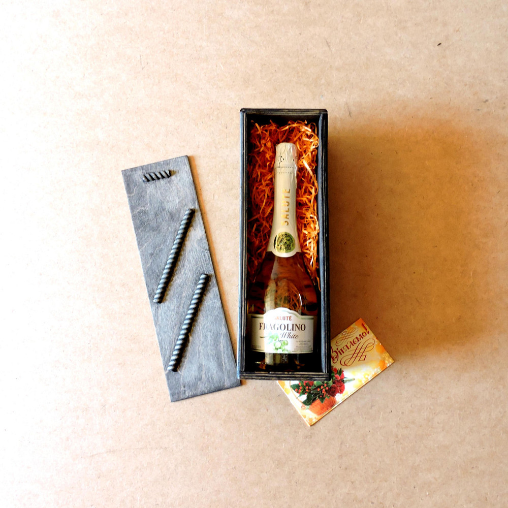 Подарочная коробка 