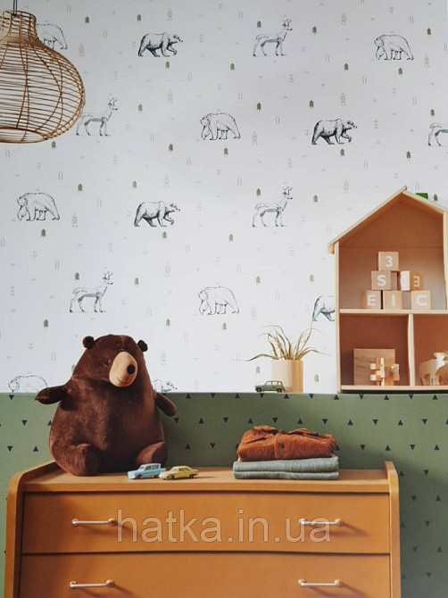 Обои флизелиновые детские  Caselio Our Planet животные медведи олени черные деревья зеленые на белом Киев - изображение 1