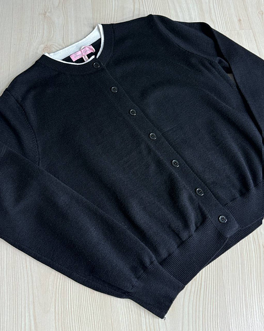 Кардиган жіночий Fancy Matinee 1527 на ґудзиках з контрастним коміром, чорний, one size Київ - фото 5