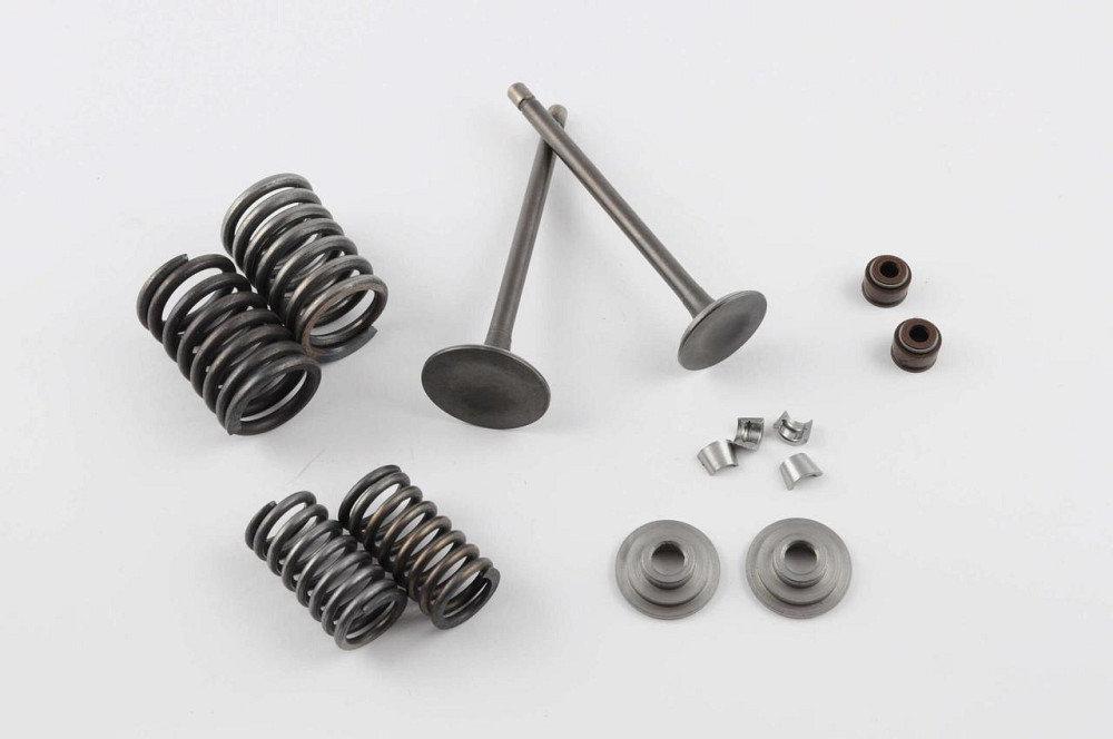 Клапаны (пара, в сборе) мотоцикл 4T CG 150 (L-92mm) Мукачево - изображение 1