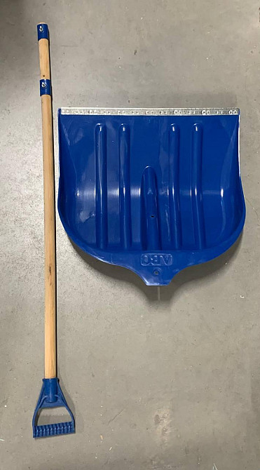 Лопата для уборки снега синяя 500х400 мм с черинком 1100 мм Ровно - изображение 2