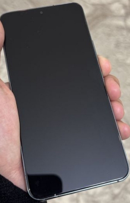 Смартфон Samsung S22 5G 8/256Gb. 6.3