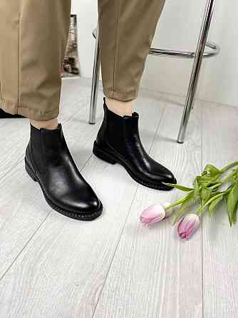 Kadar Черевики жіночі KADAR чорні натуральна шкіра весна-осінь 37р.38р.39р. (00-1100491-Б) Коломыя