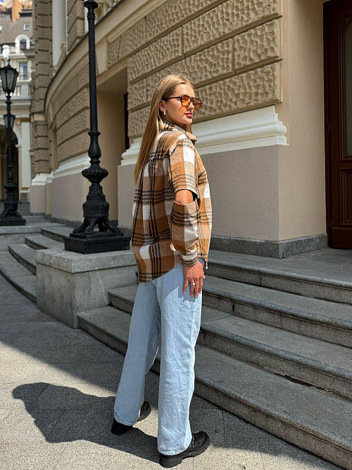 Жіноча трендова сорочка з розрізом на рукавах турецька фланель-байка. Бежевий, 46/48 Одеса - фото 4