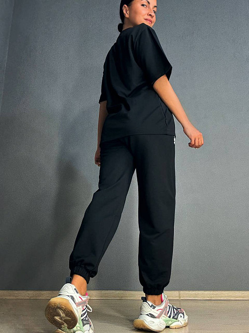 Костюм женский CAPPITONE 101217 оверсайз футболка с брюками с надписью черный, черный, S Киев - изображение 3