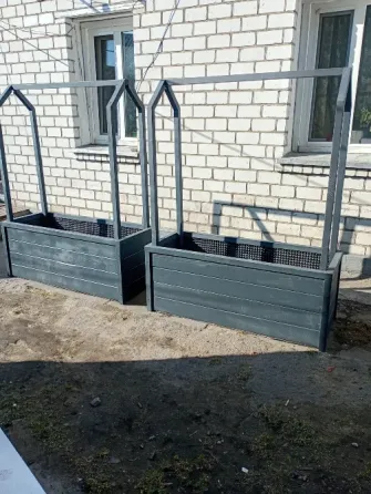 Vysoki gryadki Potpo Vasoni for kvitiv Київ