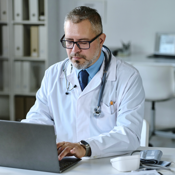 Автоматичний тонометр B.Well PRO-22 з адаптером Дніпро