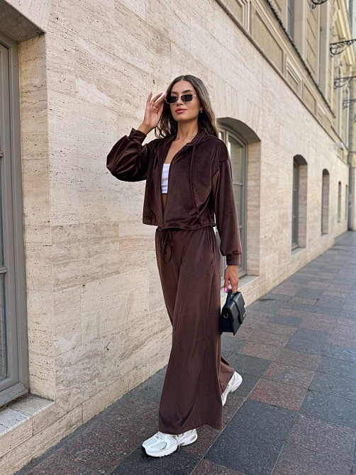 Жіночий стильний костюм з королівського велюру Шоколад, 46/48 Одеса - фото 2