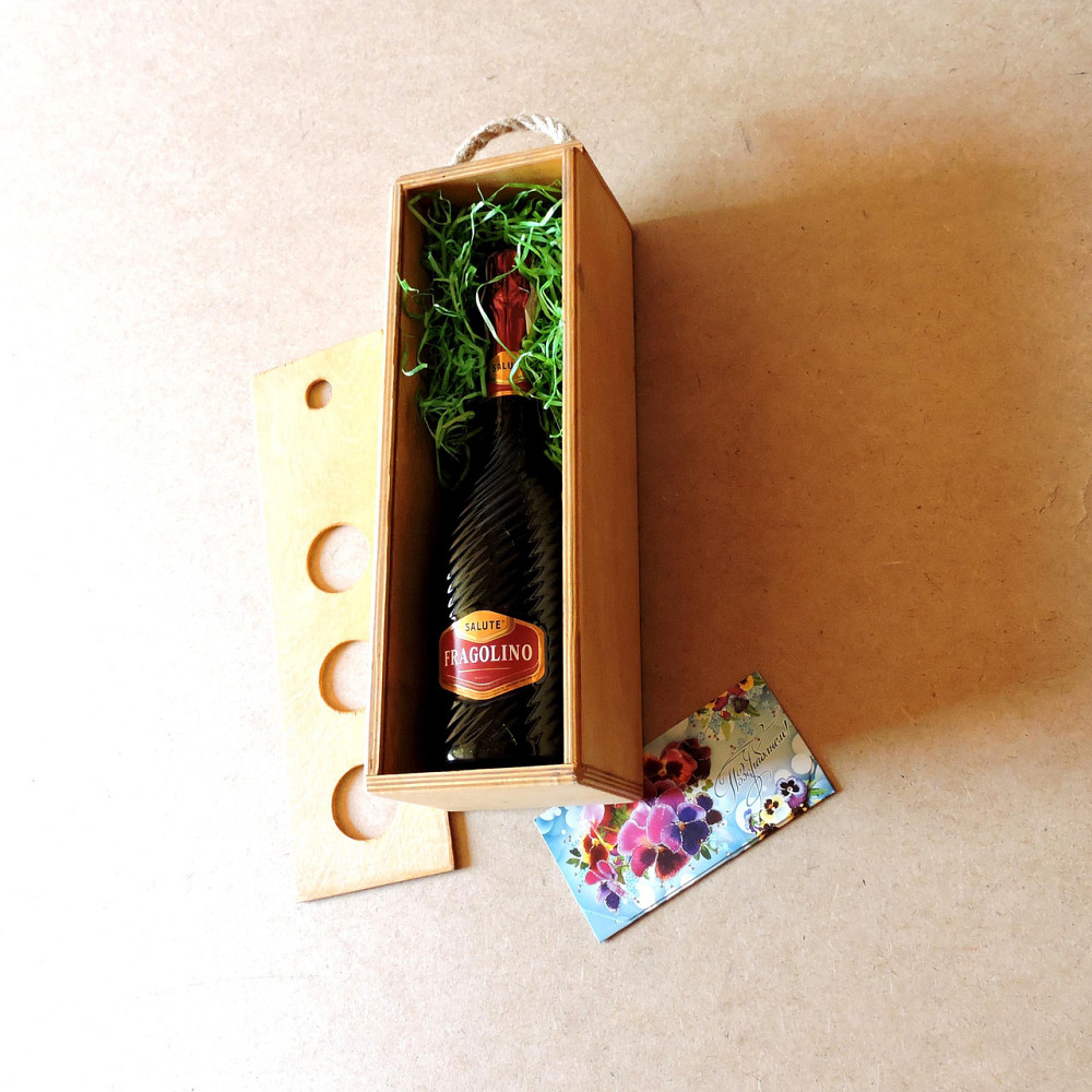 Подарочная коробка 