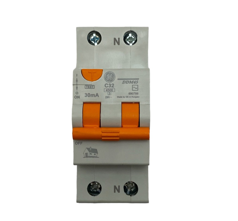 Диф. автомат ПЗВ DDM45C32/030 C32 1Р+N Луцьк - фото 1
