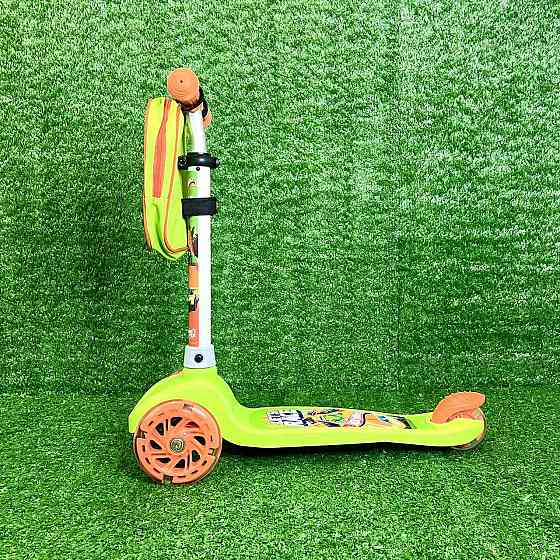 Самокат триколісний Hot Wheels з підсвічуванням коліс Салатовий (LS2115) Чернігів