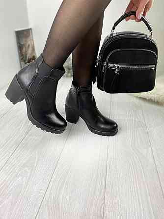 Черевики жіночі VESNA чорні натуральна шкіра зима висота 12см каблук 7см (2804) Коломия