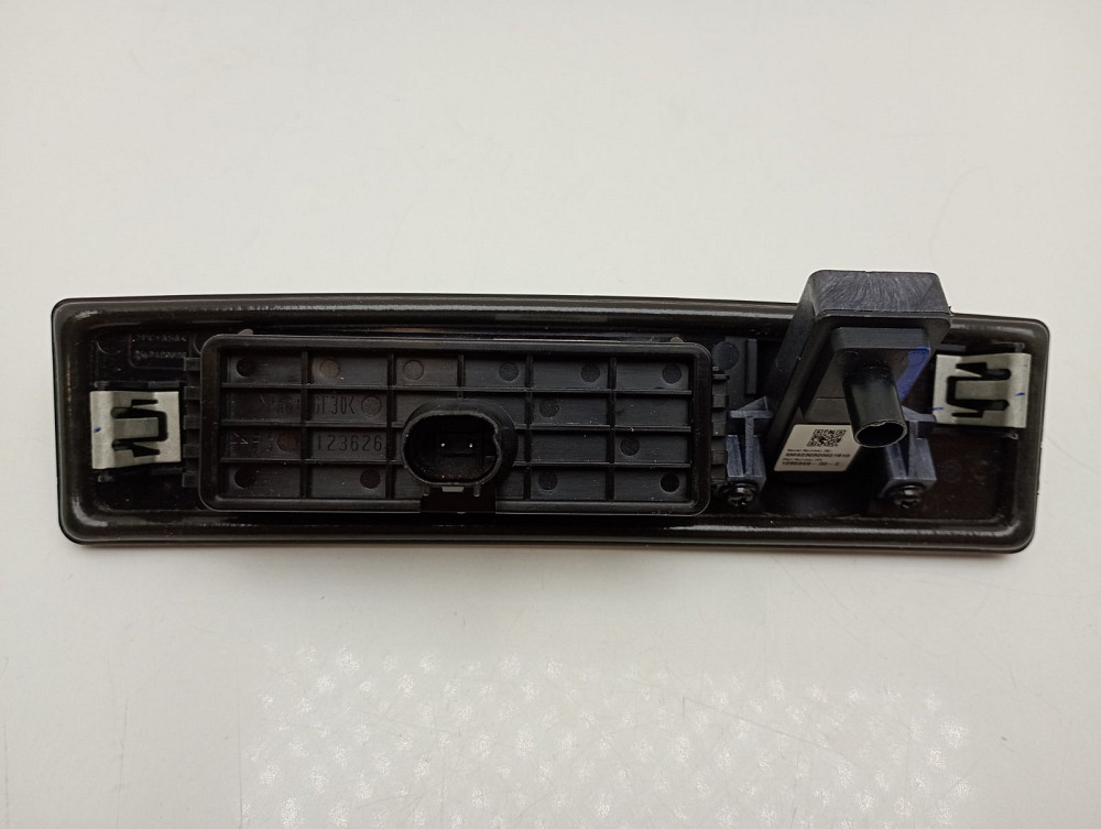 Ручка кришки багажника з камерою заднього виду у зборі Tesla з незначним дефектом Луцк - изображение 5