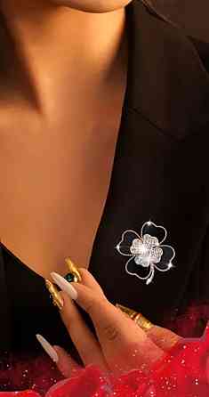 Брошь четырехлистник клевер со стразами декоративное украшение для одежды Киев