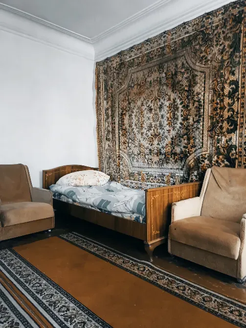 Здам кімнату жінці. Комуналка входить у вартість. Запоріжжя - фото 1