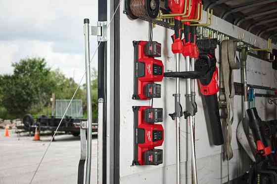 Зарядное устройство MILWAUKEE, M18 MDBSC DUAL SUPER CHARGER (на 2 аккумулятора) Одесса