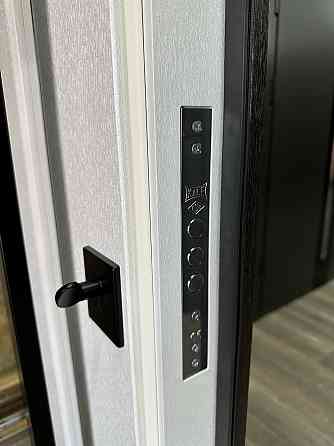 Двери уличные Redfort, модель Милано , комплектация Композит (2 контура) С ТЕРМОРОЗРЫВОМ Киев