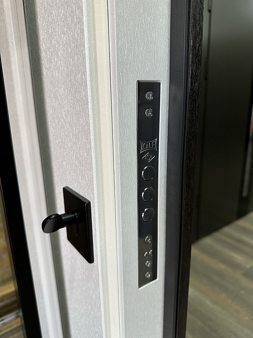 Двери уличные Redfort, модель Милано , комплектация Композит (2 контура) С ТЕРМОРОЗРЫВОМ Киев - изображение 2