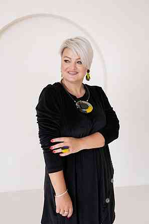 Жіноча стильна коротка сукня батал з королівського велюру Одеса