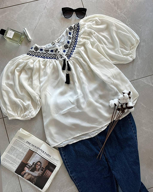 Жіноча романтична вишиванка з об'ємними рукавами-ліхтариками до ліктя 44 Одеса - фото 5