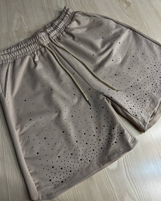 Костюм жіночий Aidin 11-3 оверсайз футболка з шортами з камінцями бежевий, бежевий, one size Київ - фото 7