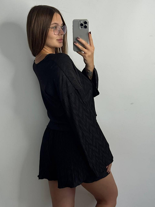 Жіночий комплект зі стрейч-плісе: кофточка та шорти Чорний M-L Харків - фото 3