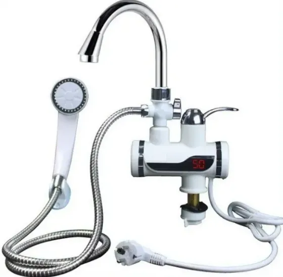 Проточный водонагреватель с душем Коломия