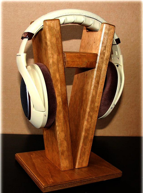 Стойка для наушников 