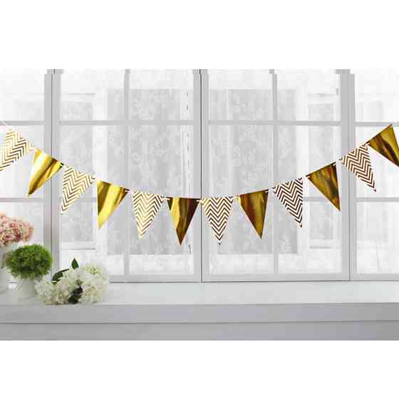 Гирлянда треугольники на праздник 4 м 18 на 13 см золотистый Киев