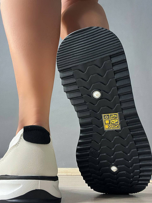 Кросівки жіночі Navigator 3241-2 з текстилю з емблемою білі, 37, 24 см Київ - фото 5