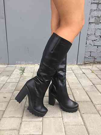 Стильні чоботи жіночі демісезонні весна-осінь на стійкому каблуці чорні, натуральна шкіра 2561 Коломыя