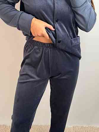 Костюм из плюшевого велюра на пуговицах с двумя карманами Графитовый XS Харьков