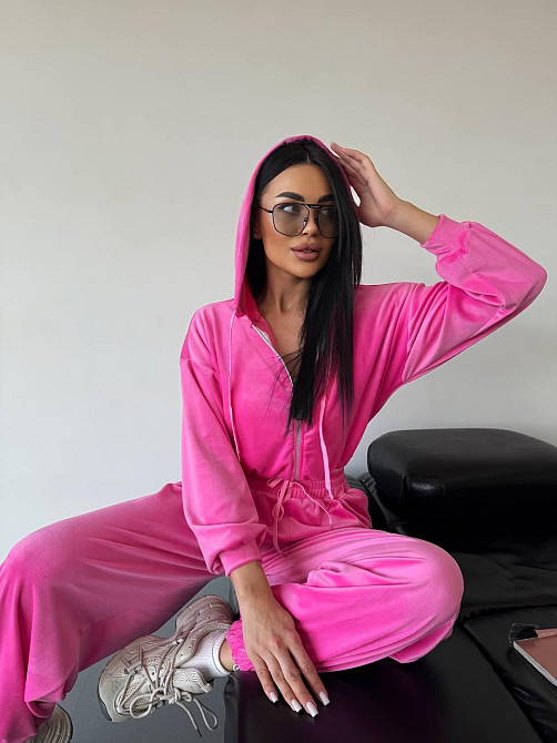 Жіночий стильний повсякденний велюровий костюм-двійка Барбі Одеса - фото 7