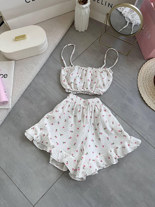 Женская нежная принтованная пижама: топ и шорты + резинка для волос натуральный муслин Молочный 3 Одесса - изображение 2