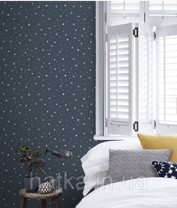 Шпалери флізелінові дитячі Caselio Our Planet зірки білі точки на темно синьому тлі світяться в темряві Київ - фото 1