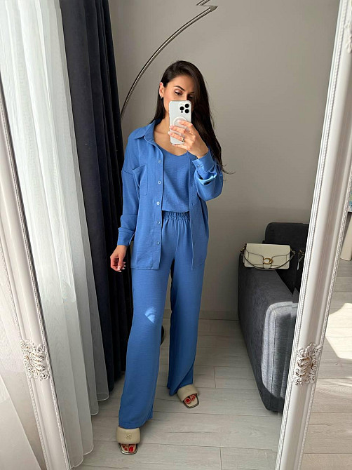 Женский базовый костюм тройка: рубашка майка и штаны креп жатка Светлый джинс, 46/48 Одесса - изображение 3