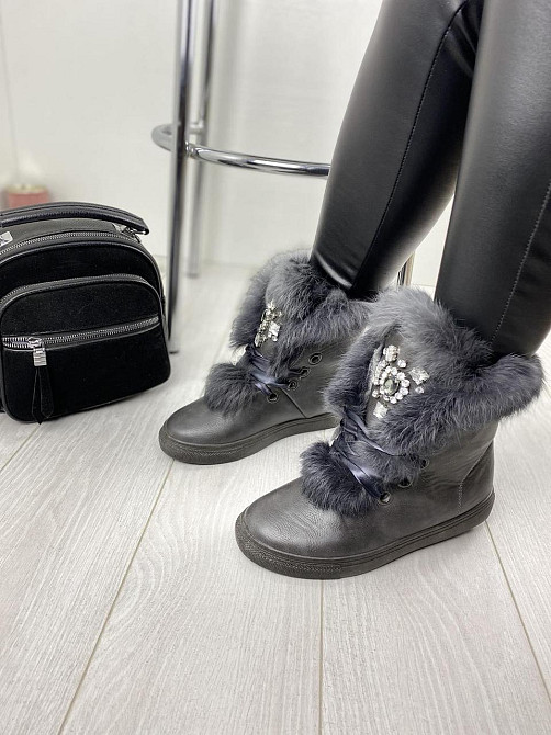 Violeta Черевики жіночі Violeta сірі еко-шкіра висота 15.5см підошва 2.5см розміри 37р. 38р. 39 Коломыя - изображение 3