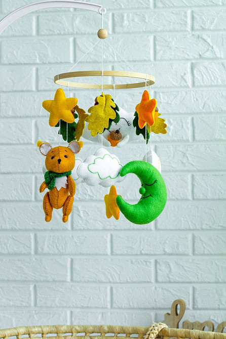 Дитячий мобіль на ліжечко для немовлят ручної роботи WooolyWool «Білочка» Київ - фото 8