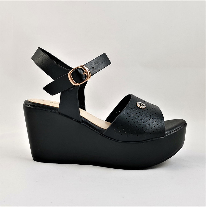 Жіночі Сандалі Босоніжки на Танкетці Платформа Чорні Літні (розміри: 38,39,40) - 15 Дніпро - фото 4