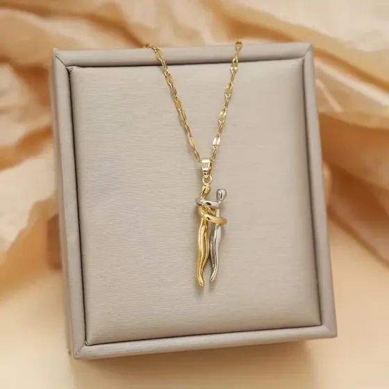 Серебристый кулон «Объятия пары» на цепочке – символ любви Киев