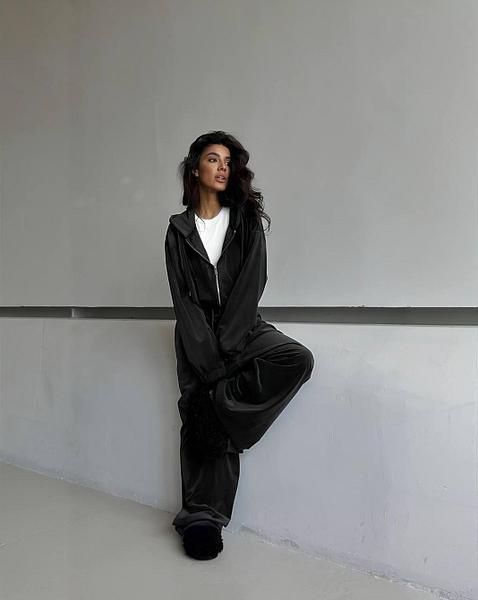 Жіночий повсякденний трендовий велюровий костюм Чорний, 42/46 Одеса - фото 1